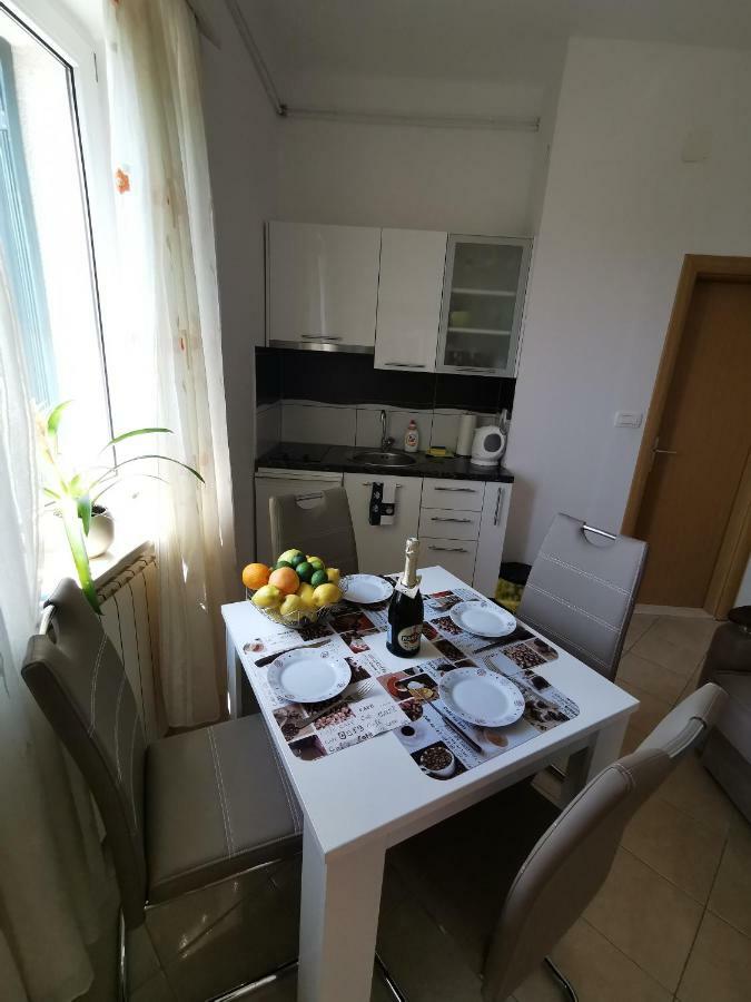Apartment Cirko Kaštela Exterior foto